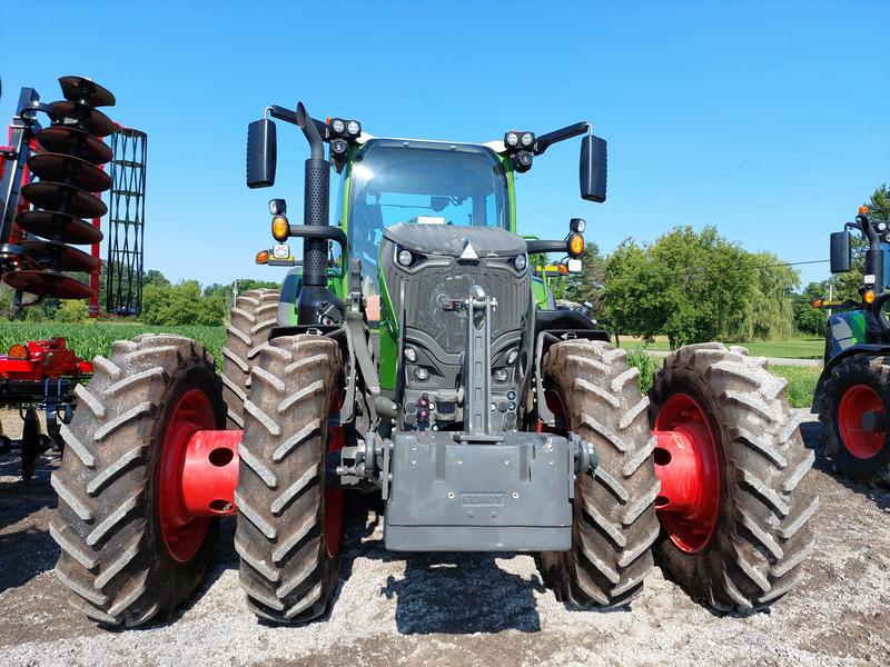 Tractors  Fendt 728 Vario GEN 7 Photo